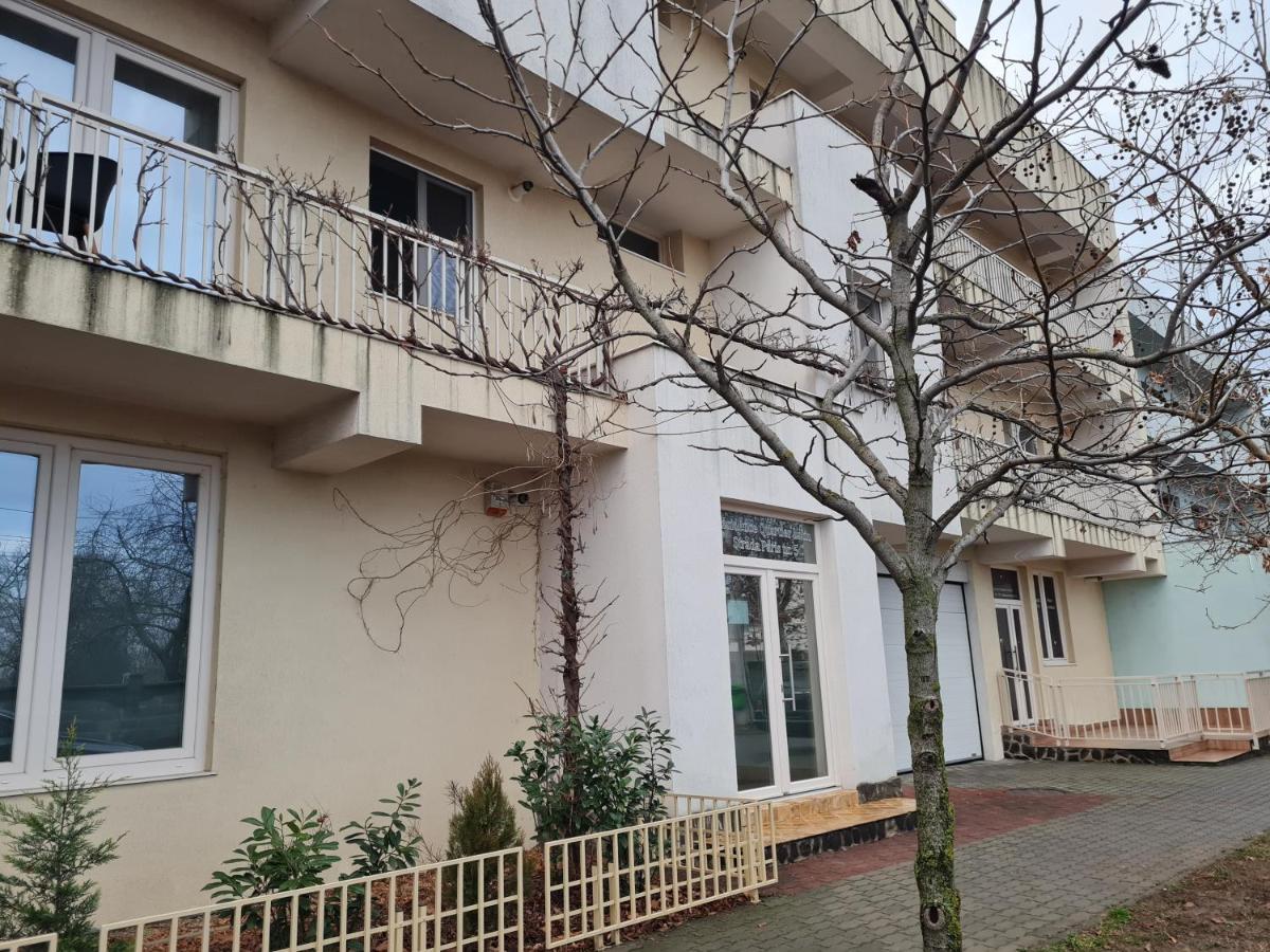 Ferienwohnung Arad Wellness Exterior foto